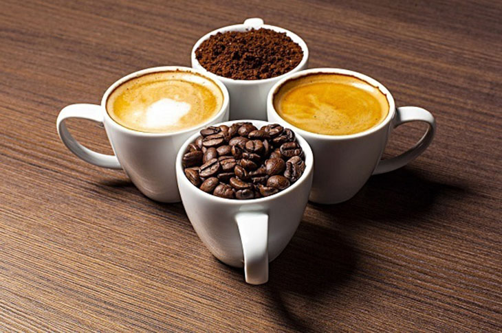Một số loại thực phẩm và đồ uống có chứa caffeine gây các triệu chứng niệu đạo